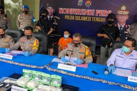 Polisi tembak pembawa sabu-sabu 7,3 kg lintas pulau masuk ke Palu