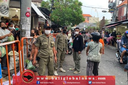 Satpol PP Denpasar Rutin Laksanakan Pendisiplinan PPKM Level II